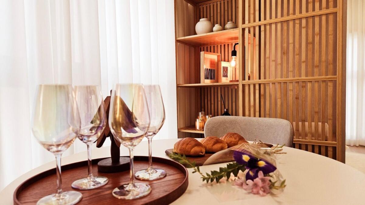 Căn hộ Open Sale Luxury In Hongik Univ Station 3mins 7ppl Group Family Trip Luggage Storage Seoul
