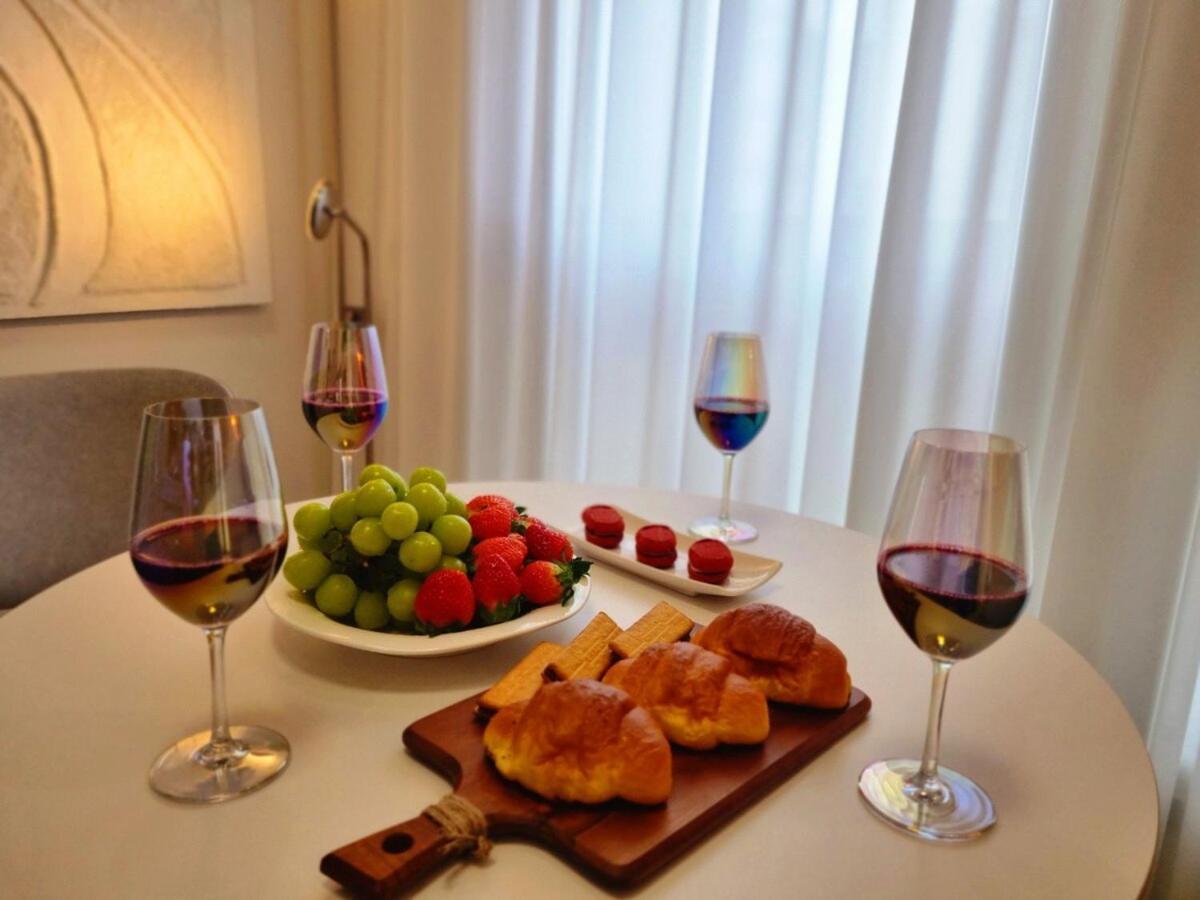 Open Sale Luxury In Hongik Univ Station 3mins 7ppl Group Family Trip Luggage Storage Căn hộ