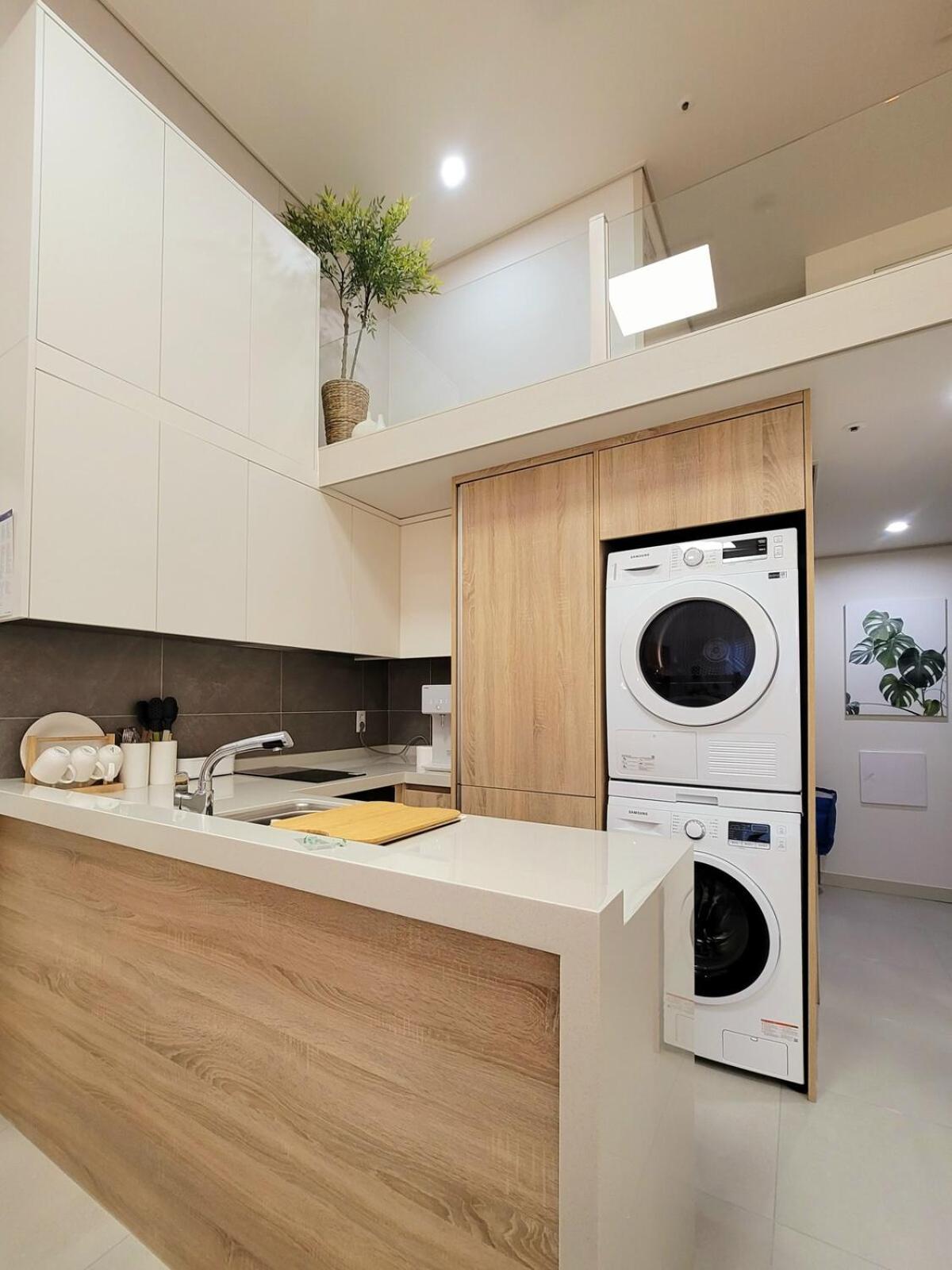 Apartment Open Sale Luxury In Hongik Univ Station 3mins 7ppl Group Family Trip Luggage Storage